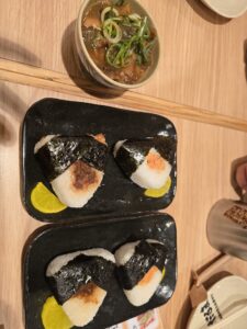 쿠시카츠 다루마 주먹밥