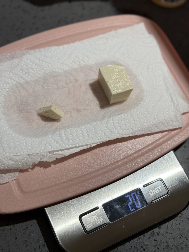 마이쿠커 소고기두부당근죽-두부손질